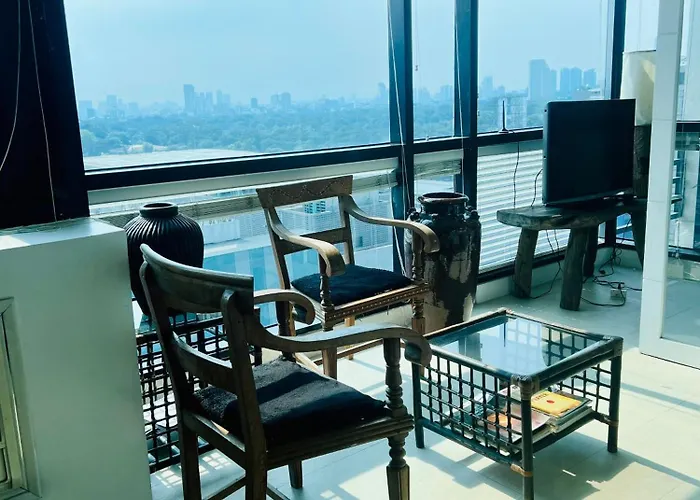Spacious 1br Steps To Megamall Ortigas View Manila