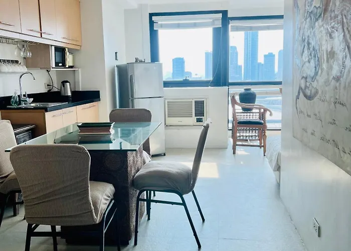 Spacious 1br Steps To Megamall Ortigas View *